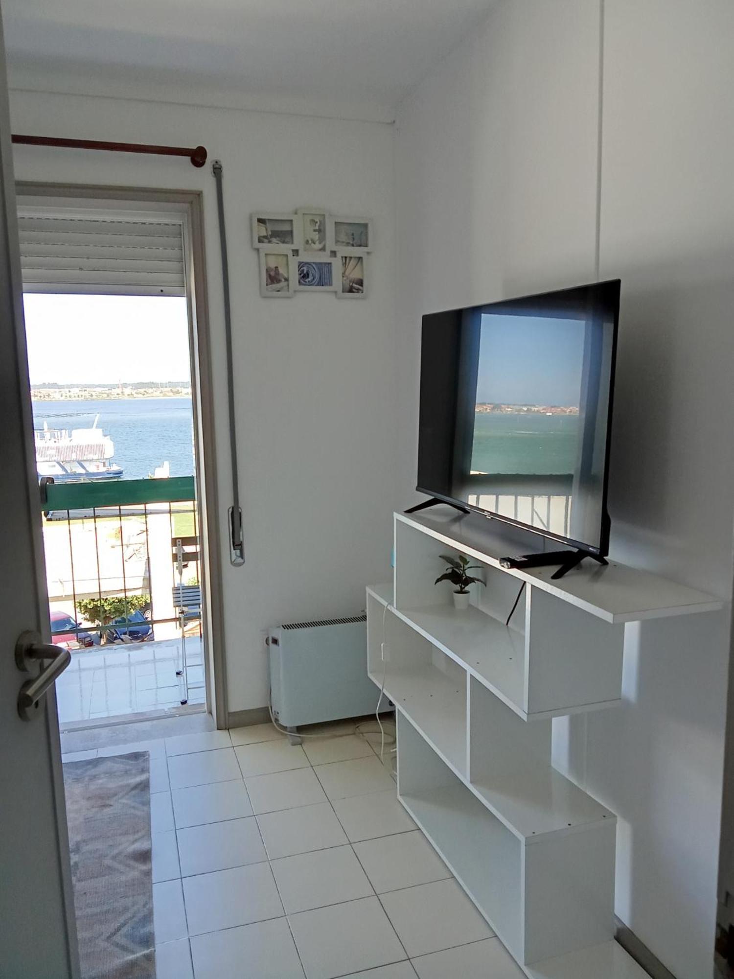 Gafanha da Encarnacao Casa Das Riscas Verdes מראה חיצוני תמונה